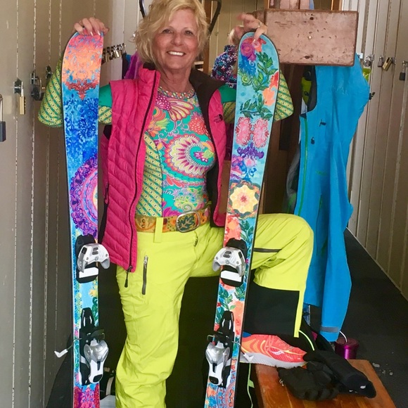 Meet your Posher, Shari - Picture 2 of 3